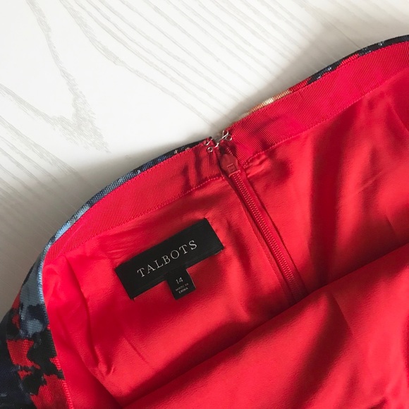 SOLD❤️Talbot Red Floral Pencil Skirt Knee Length - Picture 5 of 8